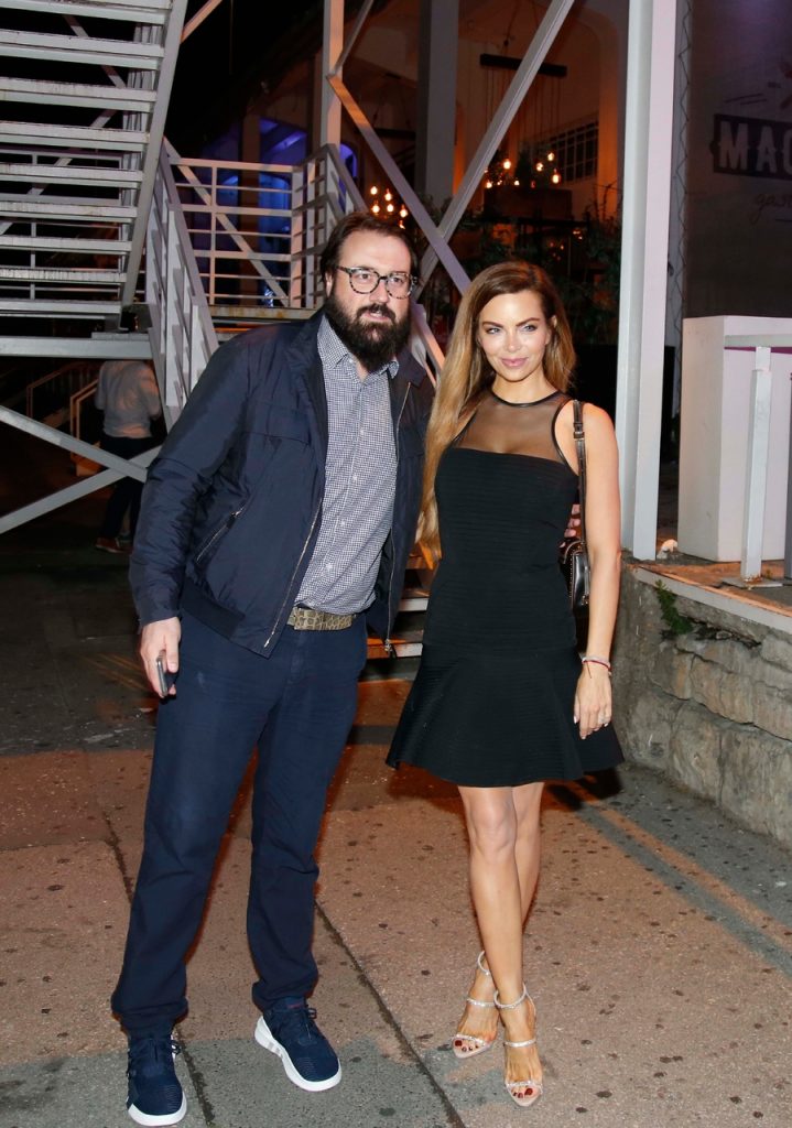 1652000054-nikolina_pisek_with_husband_vi__140885__photo_E-Stock_strahinja_kostic-719x1024.jpg