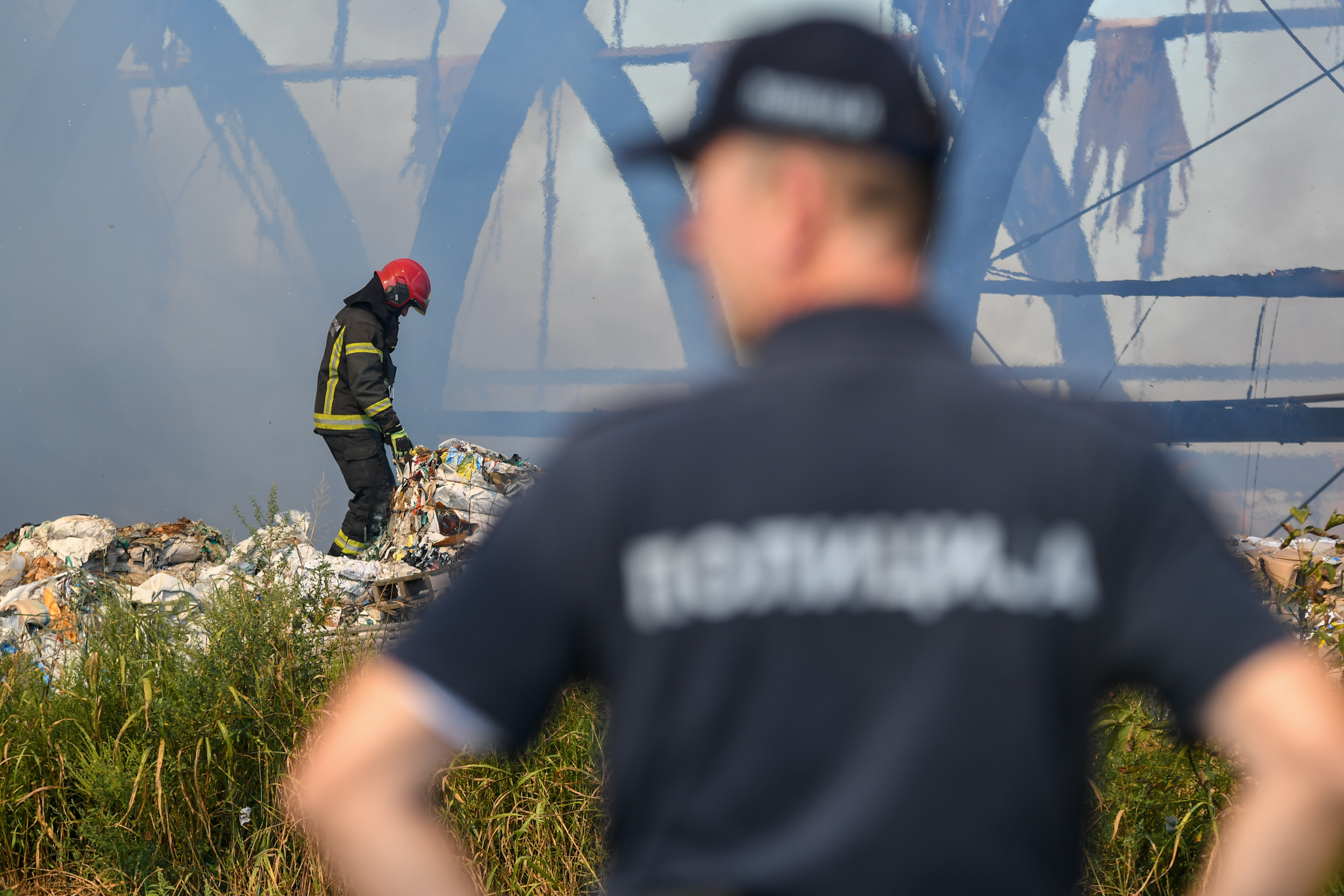 Novi Sad_vatrogasci pozar firma za reciklazu_foto Nenad Mihajlovic-2