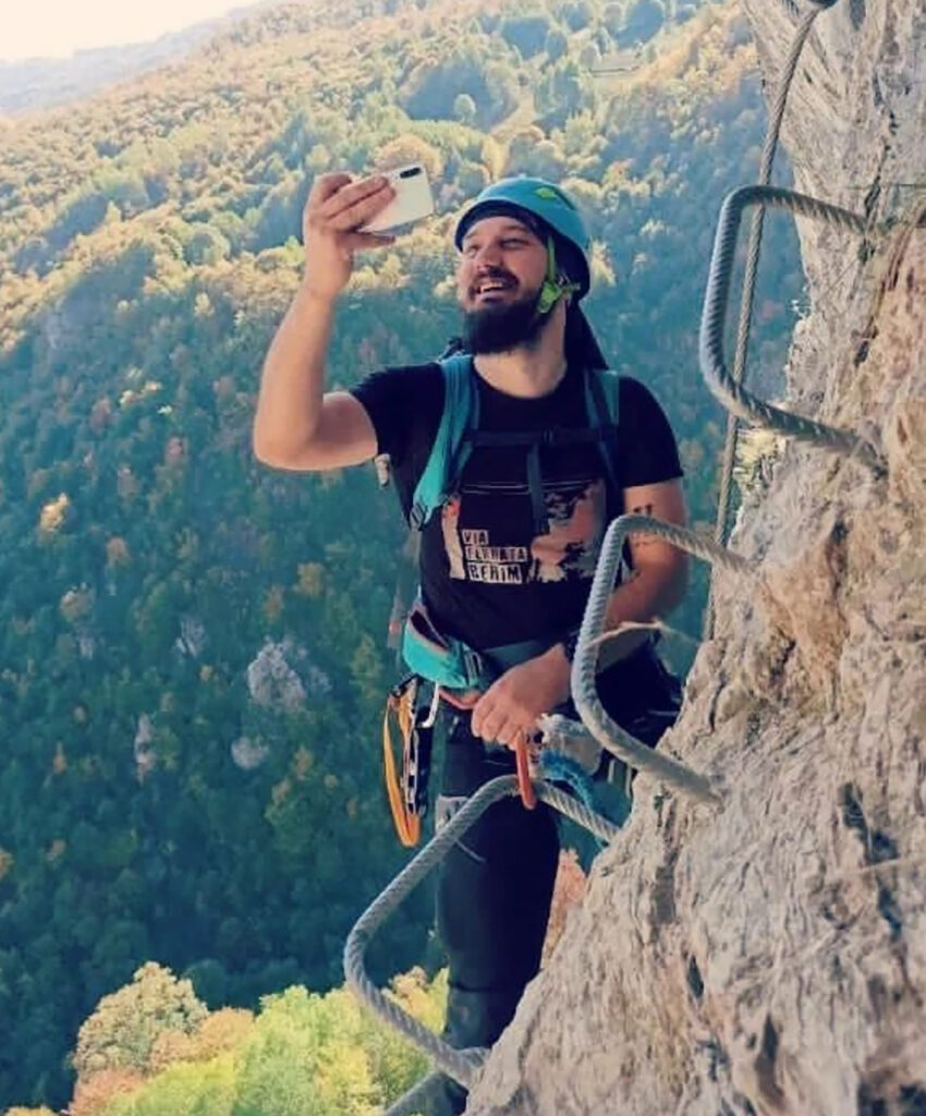 Danilo Đurić  andrija laz poslao