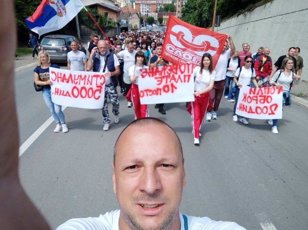 štrajk u fabrici obuće Knjaževac,  sindikalac Uroš Savić 
Fotografije prosledila Aleksandra Petrović