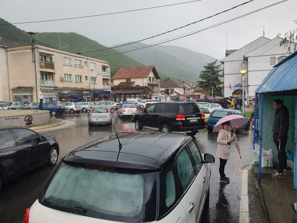 Zubin Potok
Sirene za uzbunu