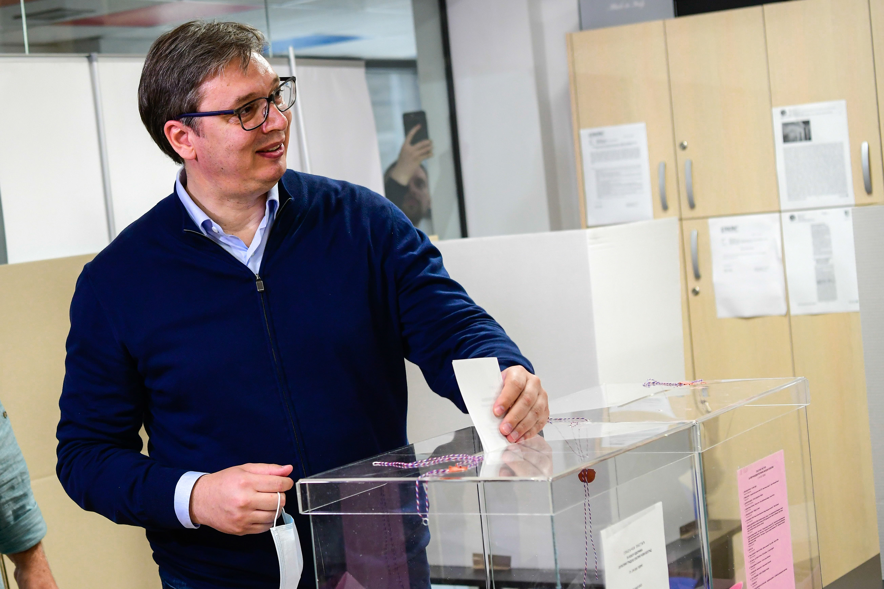 Aleksandar Vucic Izbori glasanje_21.06.2020_Nova foto Goran Srdanov 025