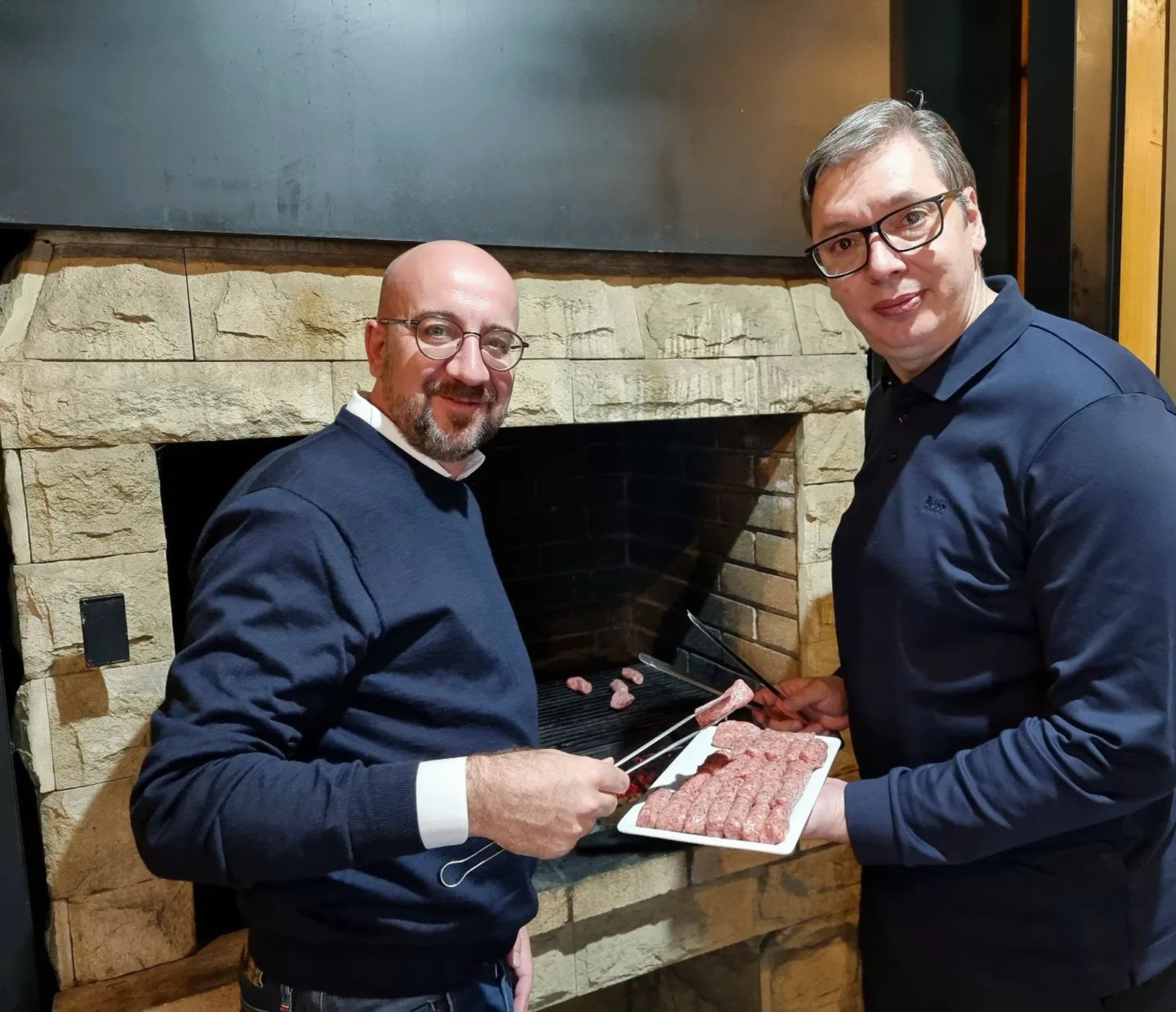 Šarl Mišel i Aleksandar Vučićž
Charles Michel ćevapi, roštilj