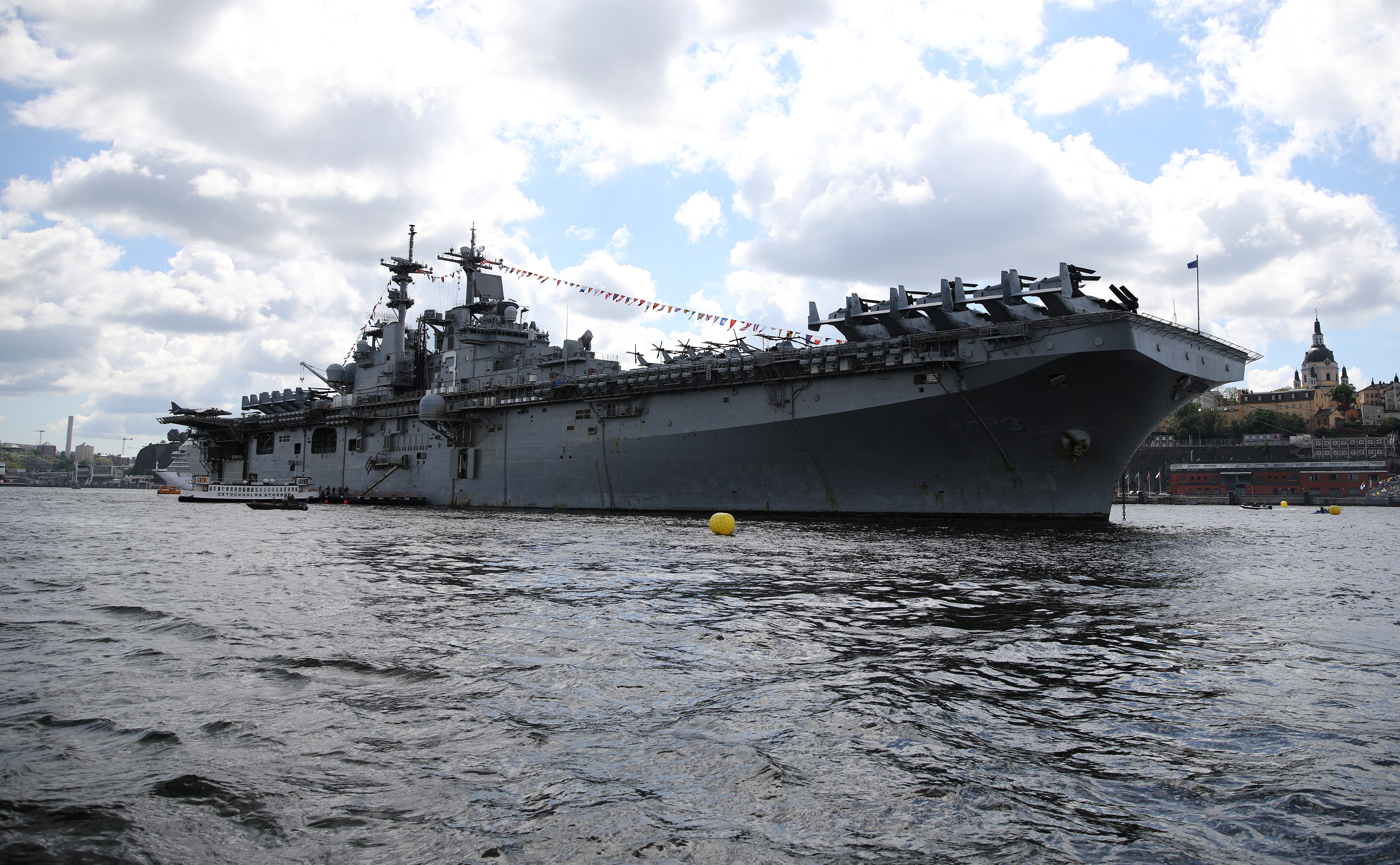 The U.S. Navy Wasp-class amphibious assault ship USS Kearsarge is pictured in Stockholm, Sweden, June 4, 2022. REUTERS/Stoyan Nenov