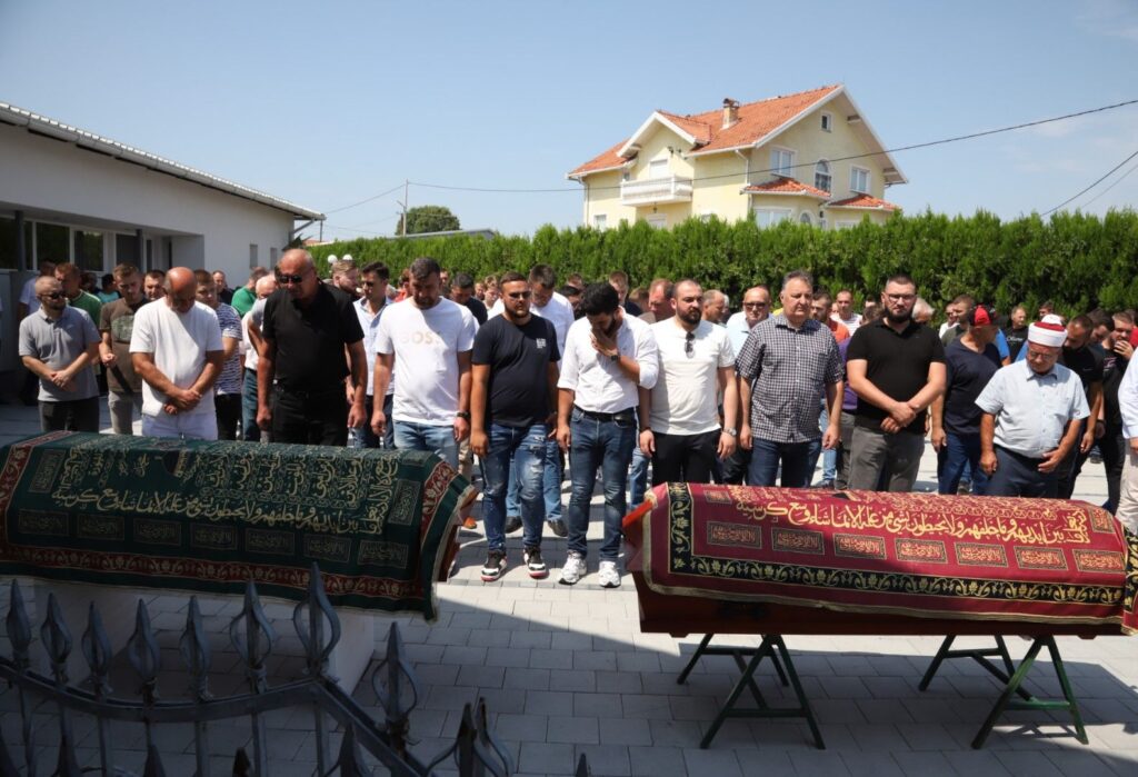Dženaza, Đengiz i Denis Onder, ubijeni u Gradačcu, Gradačac, masakr, ubistvo, sahrana Foto: E. Trako/avaz.ba