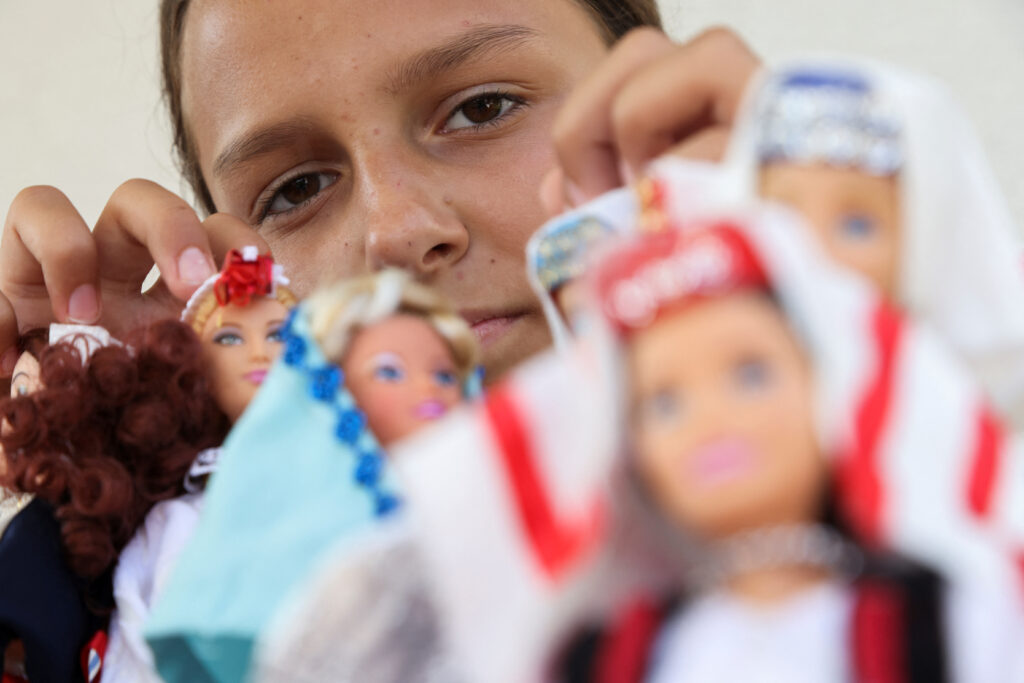 1692192317-2023-08-16T110108Z_670971900_RC2CO2AYT5OM_RTRMADP_3_BOSNIA-BARBIE-1024x683.jpg