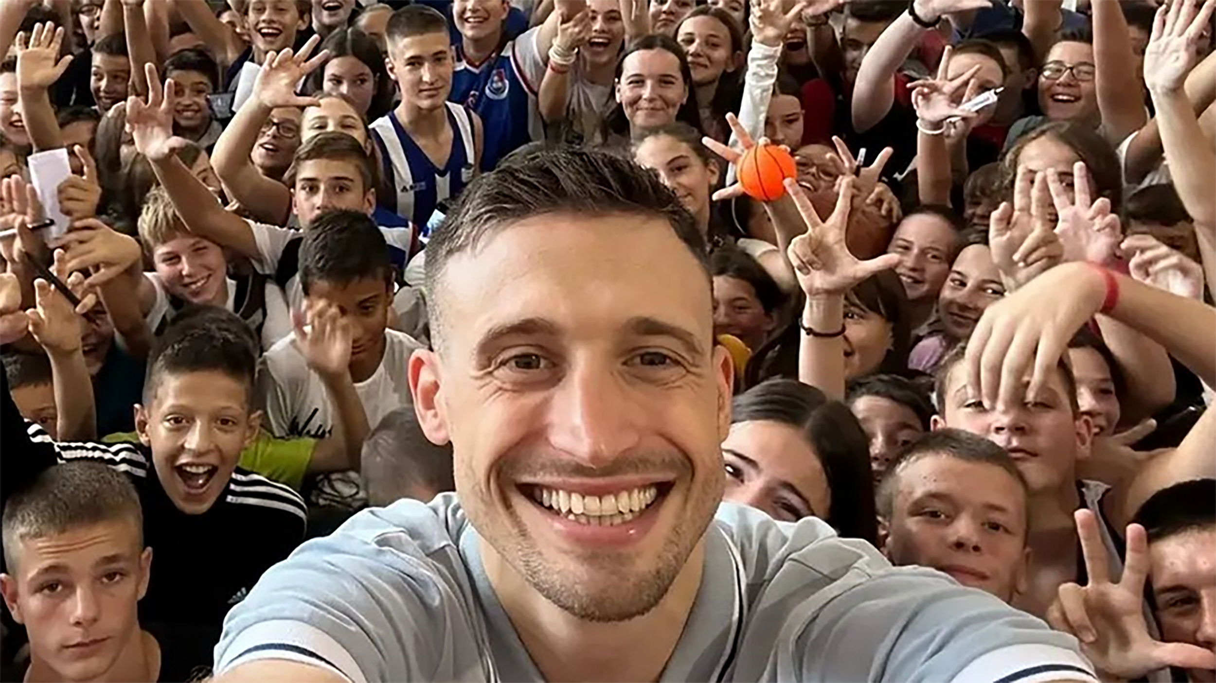 Aleksa Avramović u osnovnoj školi u Čačku