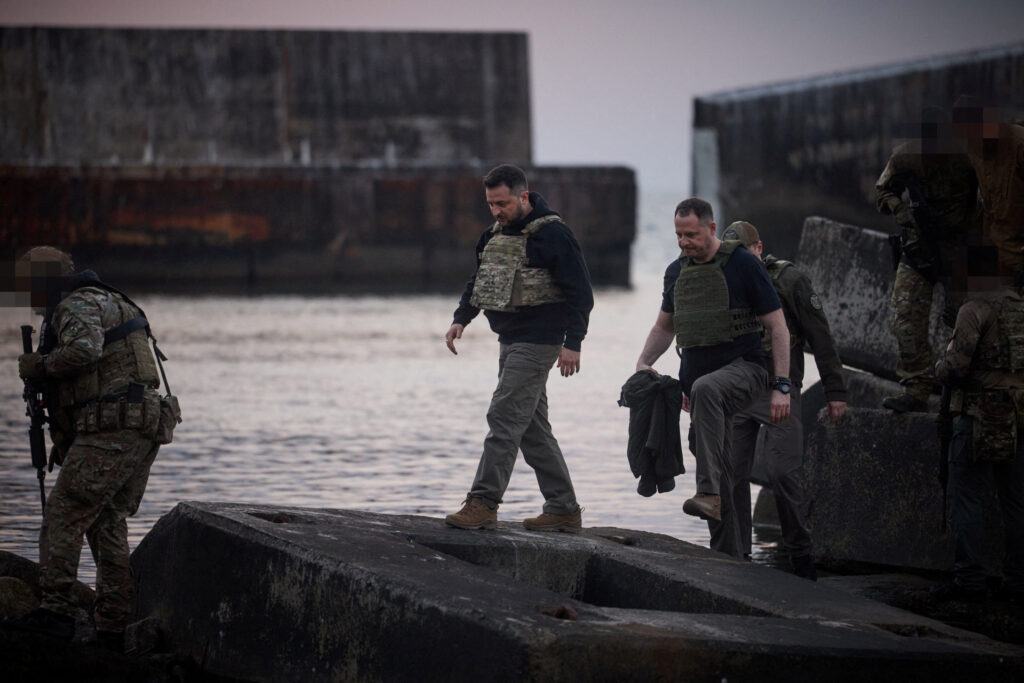 1688830056-2023-07-08T091854Z_340087417_RC2HX1ACO4AB_RTRMADP_3_UKRAINE-CRISIS-ZELENSKIY-ISLAND-1024x683.jpg