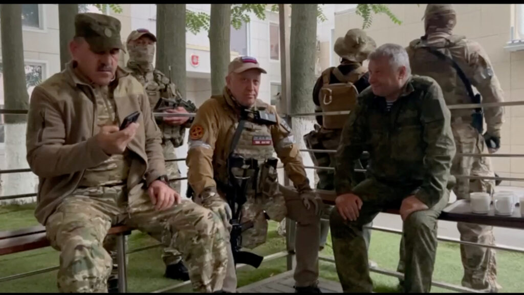 1687597950-2023-06-24T085903Z_1632627620_RC2KP1A1KMJ2_RTRMADP_3_UKRAINE-CRISIS-RUSSIA-PRIGOZHIN-ROSTOV-1024x576.jpg