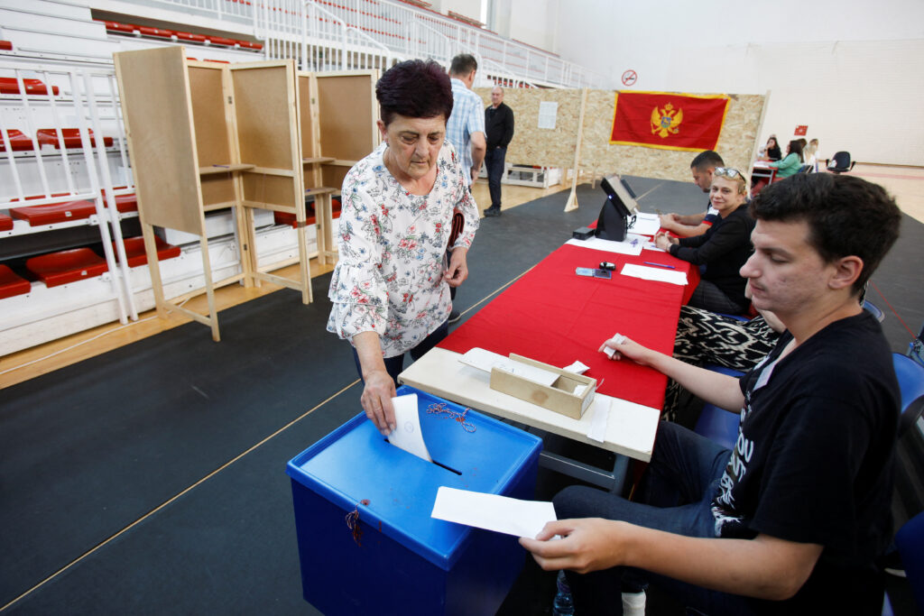 1686508525-2023-06-11T073447Z_1961941347_RC2VG1A286N2_RTRMADP_3_MONTENEGRO-ELECTION-1024x683.jpg