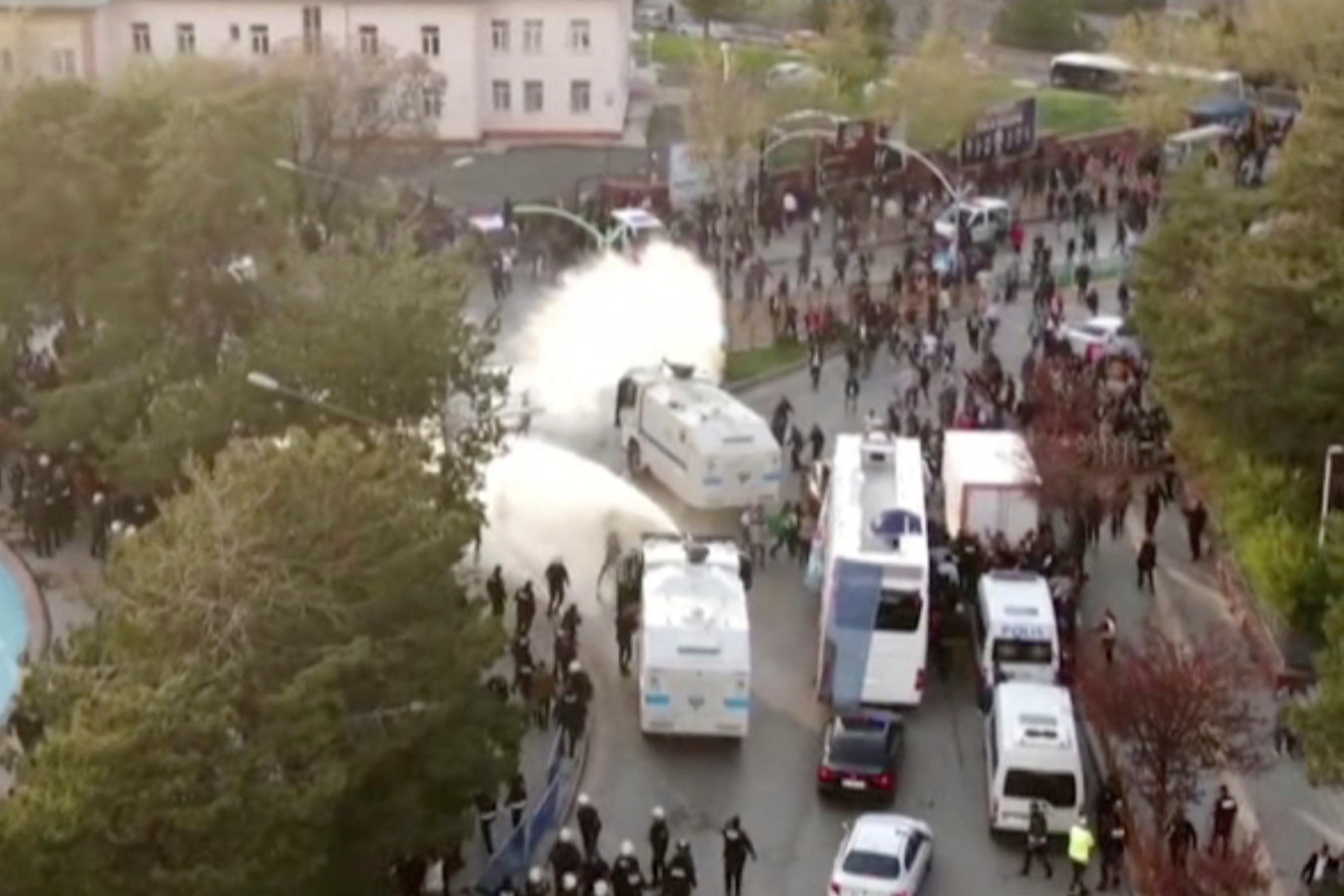 Stone-throwing crowd targets Istanbul Mayor Imamoglu during an election rally in Erzurum