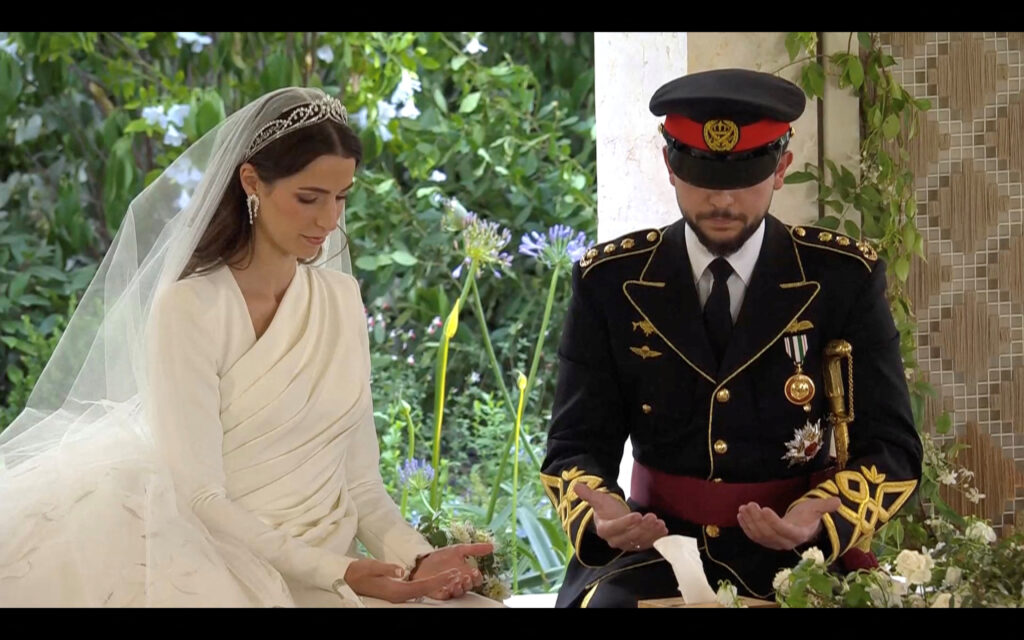 1685636237-2023-06-01T142739Z_1674394603_RC2EA1AAFG5H_RTRMADP_3_JORDAN-ROYALS-WEDDING-1024x640.jpg