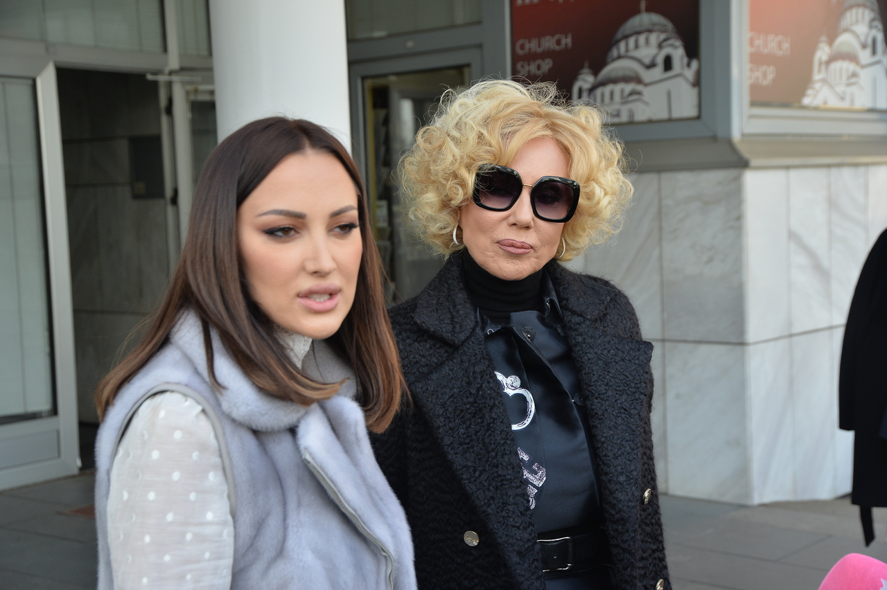 aleksandra_prijovic_i_lepa_bre__237620__photo_E-Stock_caslav_vukojicic