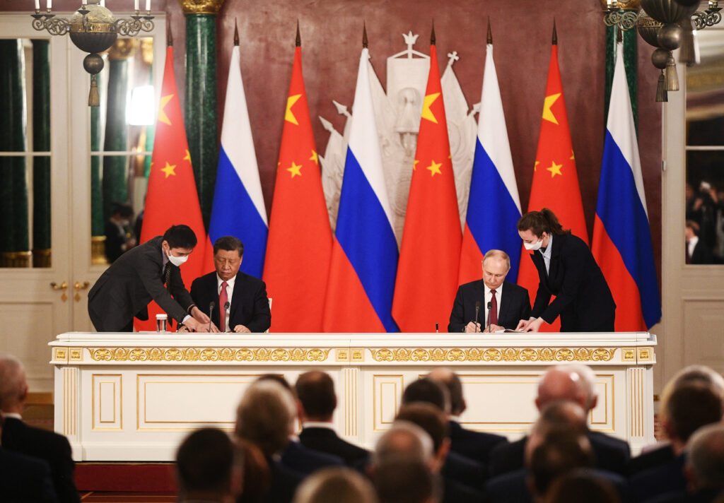 Russian President Vladimir Putin and Chinese President Xi Jinping attend a signing ceremony at the Kremlin in Moscow, Russia March 21, 2023. Sputnik/Vladimir Astapkovich/Kremlin via REUTERS ATTENTION EDITORS - THIS IMAGE WAS PROVIDED BY A THIRD PARTY.