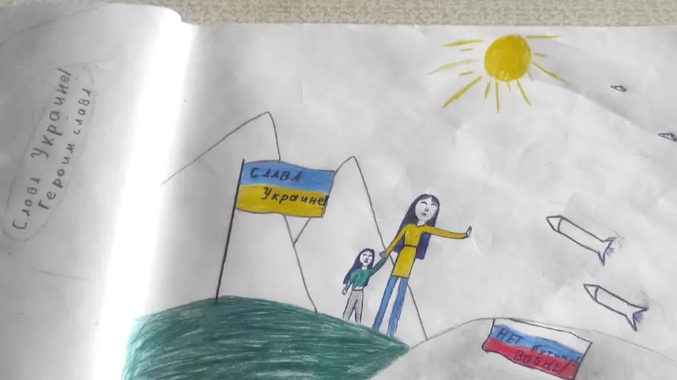 OLGA PODOLSKAYA
The picture was drawn in April 2022 by then 12-year-old Masha Moskaleva. Her father Alexei, a single parent, had contacted the town councillor for advice. He told her that after seeing Masha's drawing, her school had called the police.