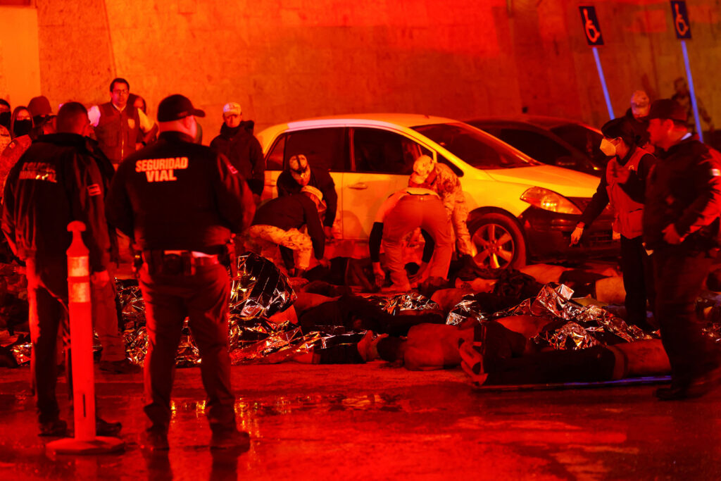 1679994524-2023-03-28T072005Z_1714017522_RC2R20A9B1AU_RTRMADP_3_MEXICO-IMMIGRATION-FIRE-1024x683.jpg
