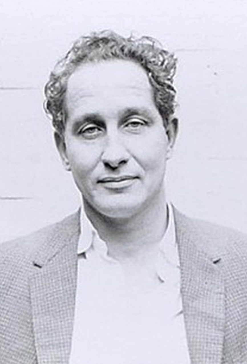 1674410977-Ronnie_Biggs_Buckingham_Constabulary_mugshot_1960s.jpg