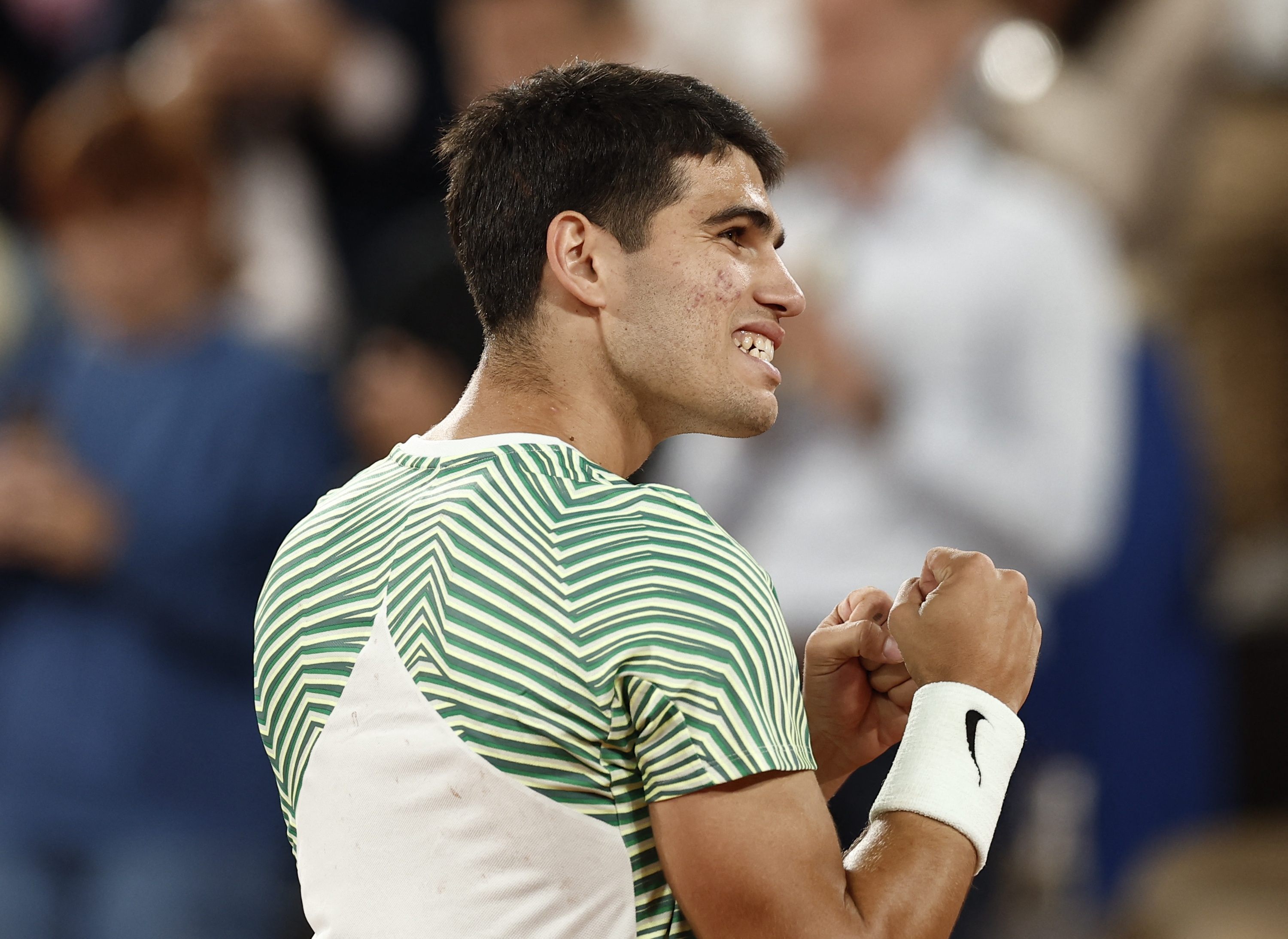 Tennis - French Open - Roland Garros, Paris, France - June 6, 2023 Spain's Carlos Alcaraz reacts during his quarter final match against Greece's Stefanos Tsitsipas REUTERS/Benoit Tessier