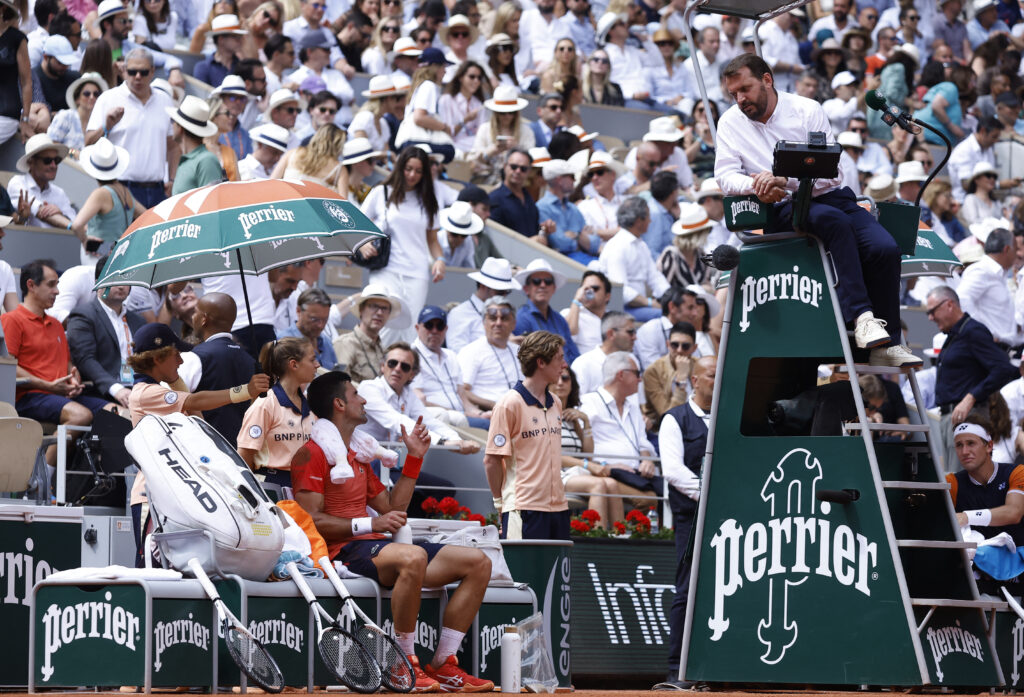 Tennis - French Open - Roland Garros, Paris, France - June 11, 2023 Serbia's Novak Djokovic speaks to the umpire during his final match against Norway's Casper Ruud REUTERS/Christian Hartmann