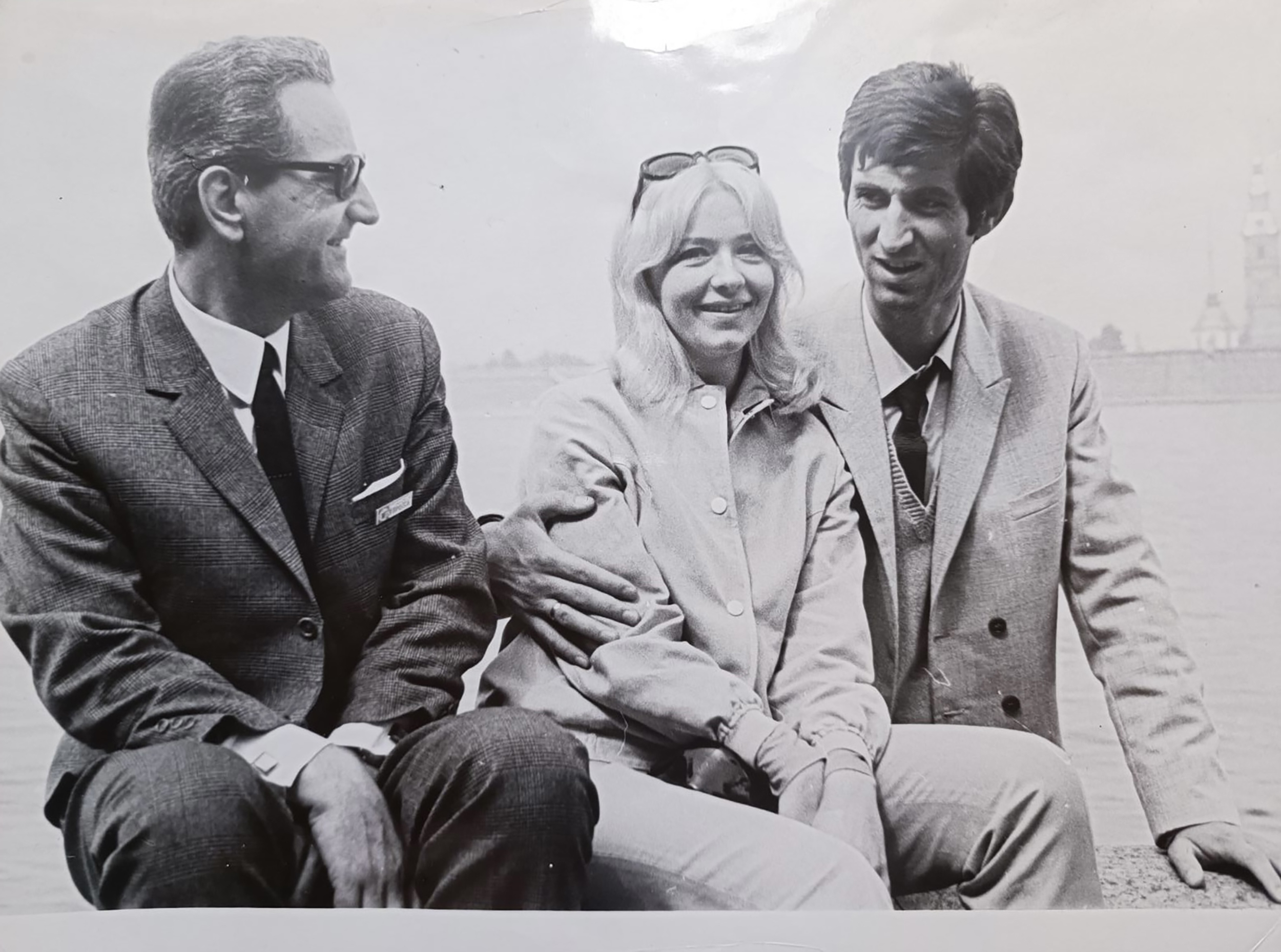 Paspartu 16 i 17 decembar .....Stigla struja i u naše malo mesto Vračar