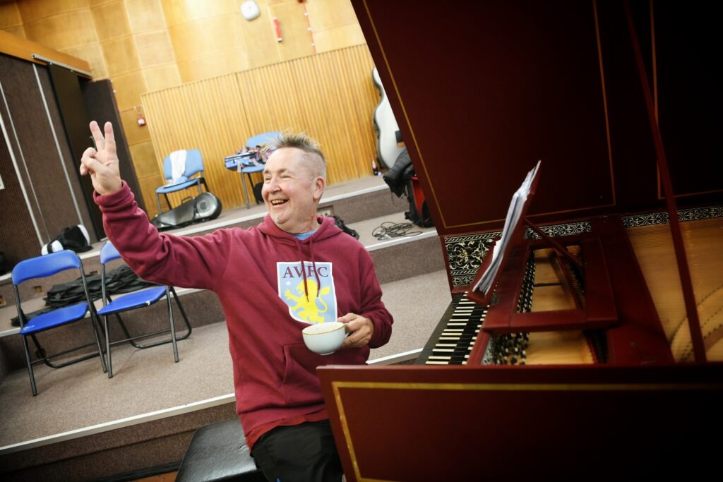 Beograd 18. oktobar 2023. Britanski violinista Najdžel Kenedi (Nigel Kennedy) gost ovogodisnjeg BEMUS-a intervju Foto:Vesna Lalić/Nova.rs