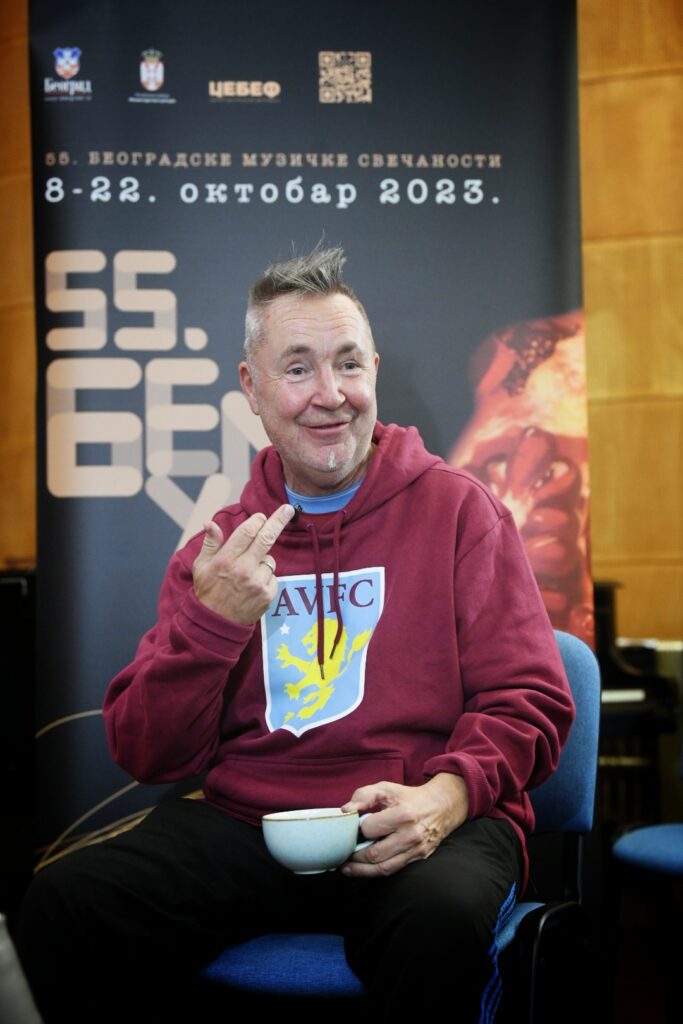 Beograd 18. oktobar 2023. Britanski violinista Najdžel Kenedi (Nigel Kennedy) gost ovogodisnjeg BEMUS-a intervju Foto:Vesna Lalić/Nova.rs