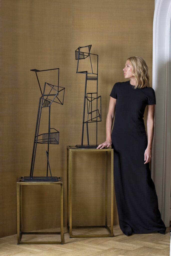 Ksenija Đorđević je arhitekta, dizajner enterijera iz Beograda i osnivač studija KDA.
Ksenija djordjevic