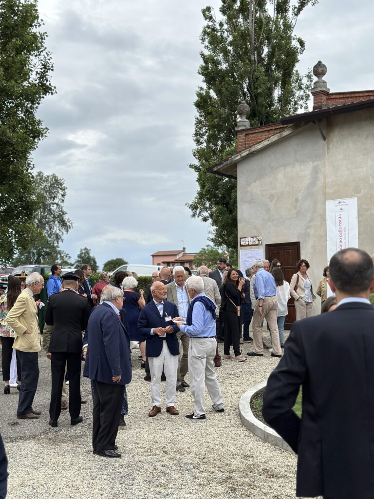 veliki uspeh u Italiji – Publika u redovima čekala da vidi izložbu "Svesno napuštanje realnosti: Ilija Bosilj i Sava Sekulić" u italijanskom muzeju Casa dell'Art Brut