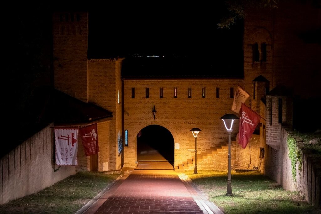 Novi tvrđava teatar, Čortanovci