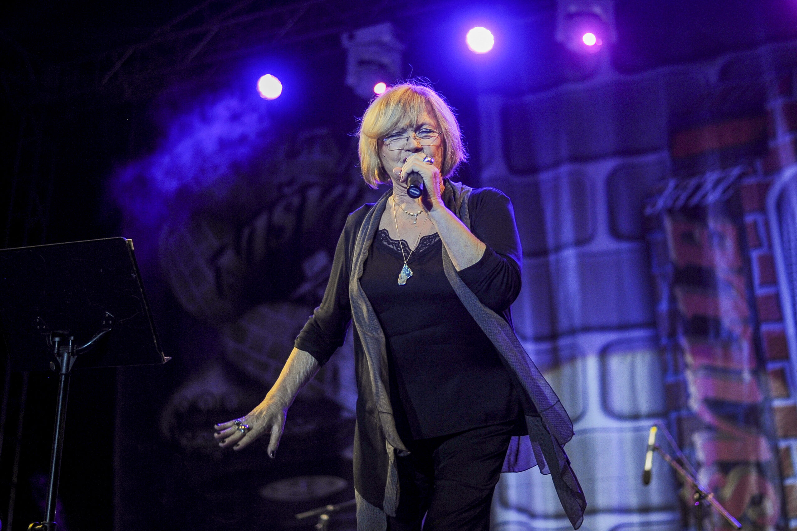 1672131310-1.-Bisera-Veletanlic-Nisville-Jazz-Festival-Nis-10.8.2017.-scaled.jpg