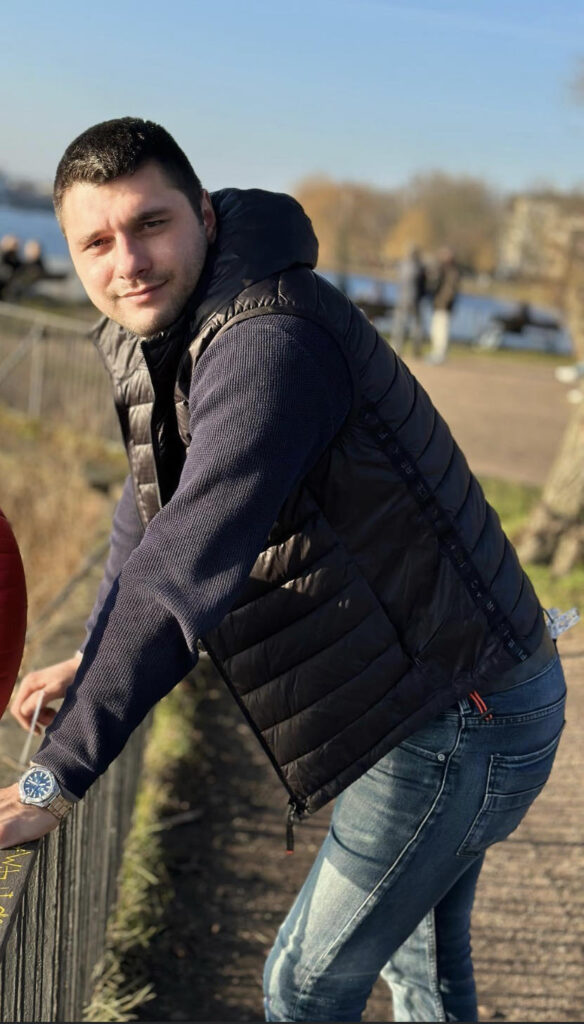 Sabin Alen Dolovac, Živi i radi u Nemačkoj