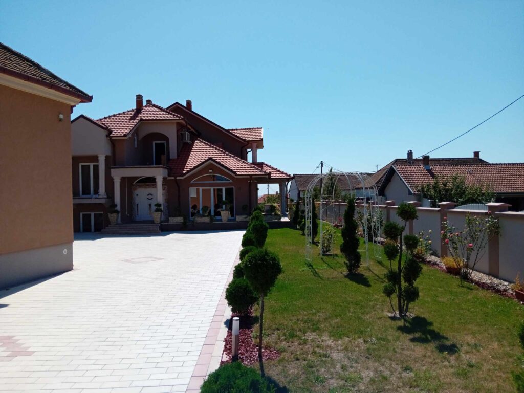 selo beranje kod požarevca, kuće gastarbajtera, privatna arhiva