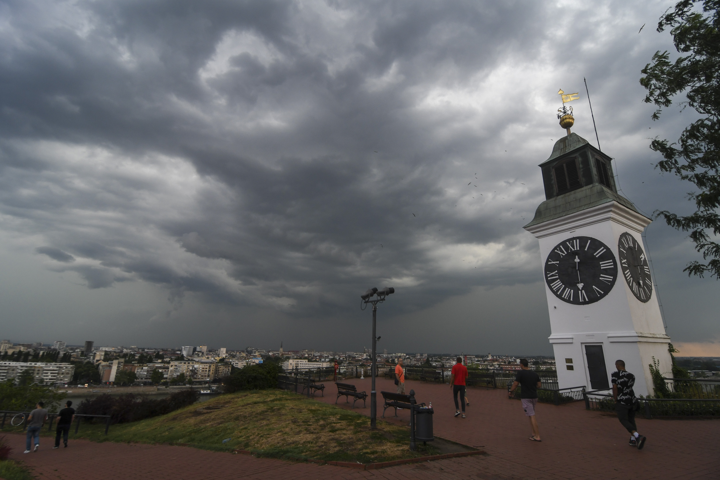 Novi Sad700 nevreme olujni oblaci u Novom Sadu foto Nenad Mihajlovic