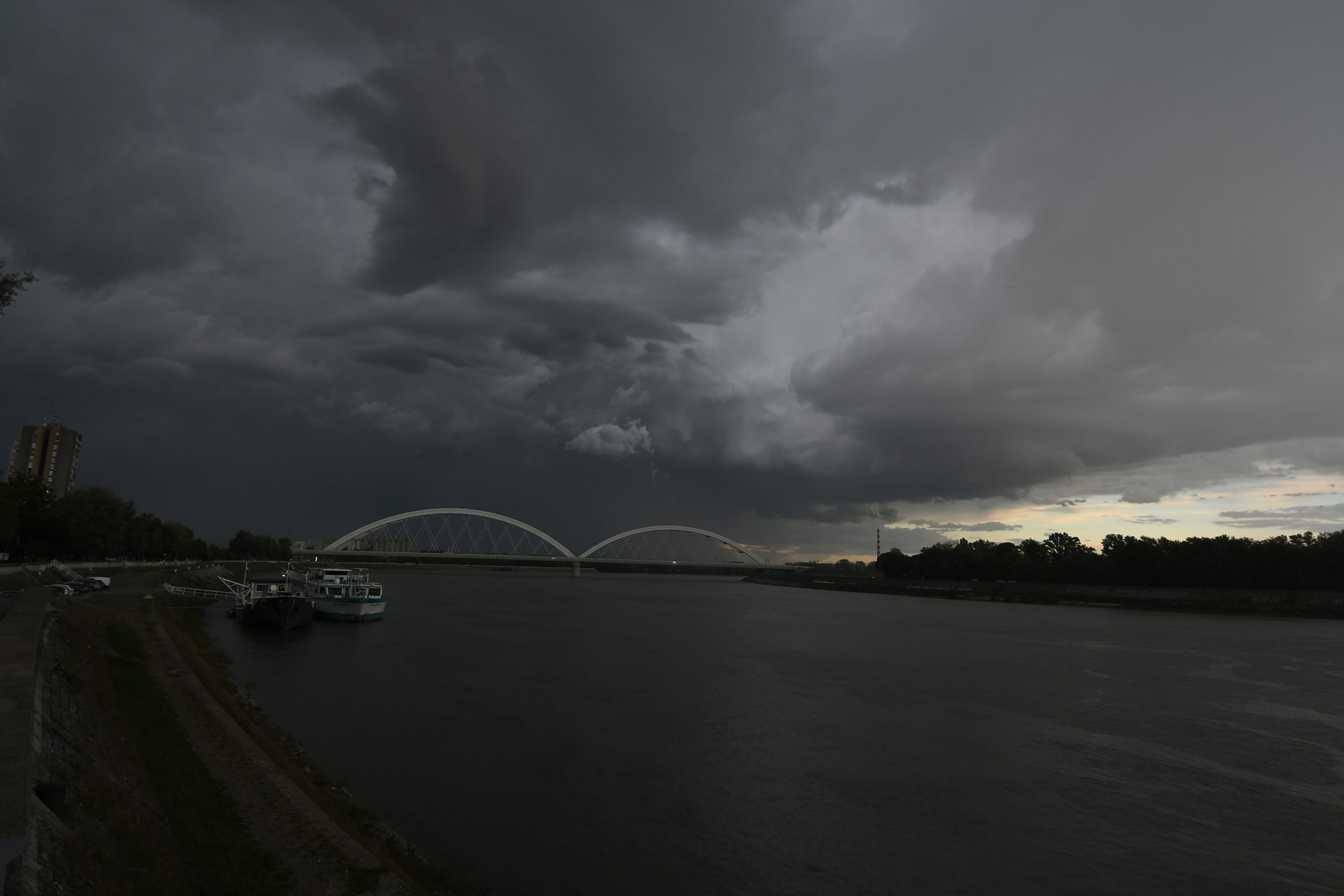 Novi Sad_nevreme pljusak oluja foto Nenad Mihajlovic _3642