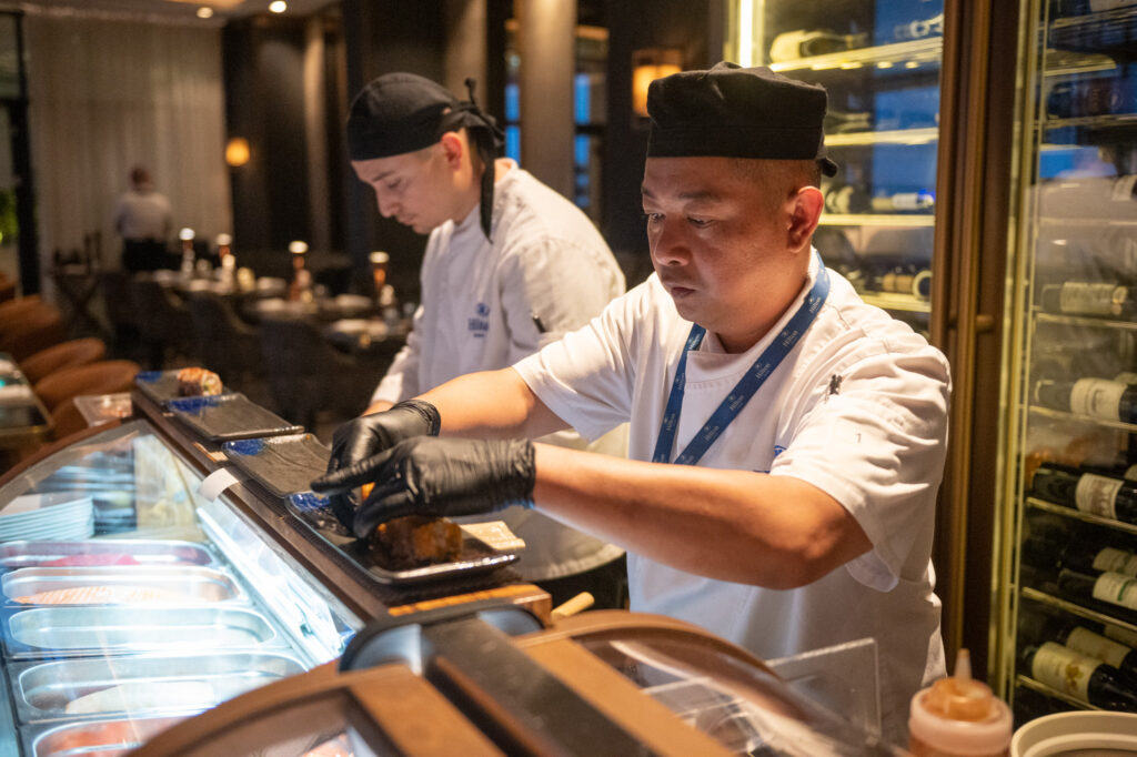 Sky Lounge terasa, PR, U subotu 20.05, Sky Lounge restoran hotela Hilton, zvanično je otvorio svoju terasu i time najavio
početak letnje sezone.