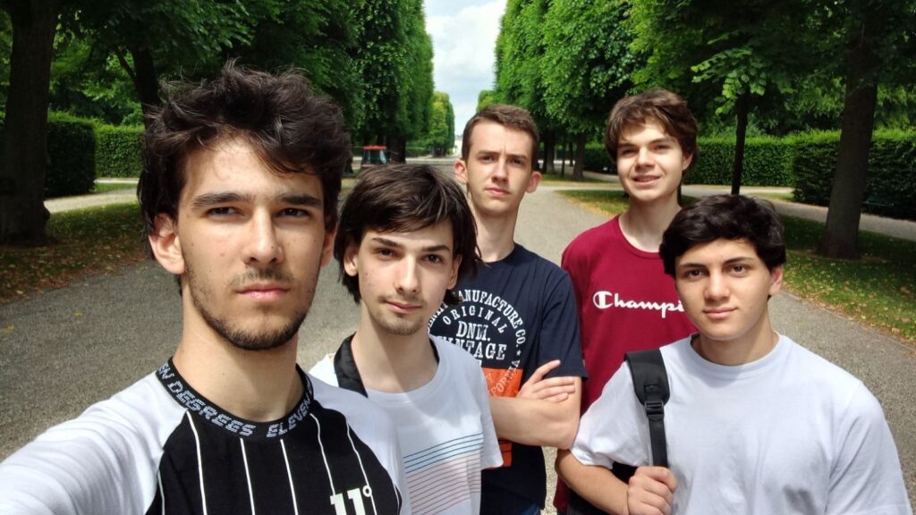 Sava je “Ponos Kragujevca”, uskoro ide na Olimpijadu iz fizike, a fakultet je upisao bez prijemnog ispita