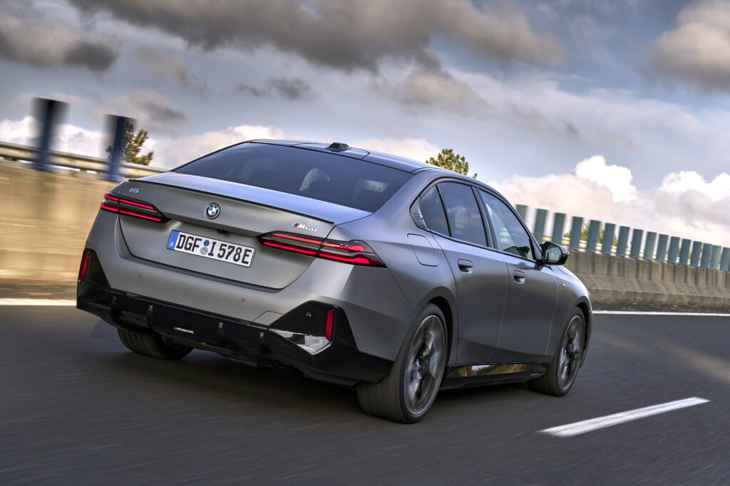 BMW, Promo, a tagovi su : BMW, BMW 5, Serija 5, test