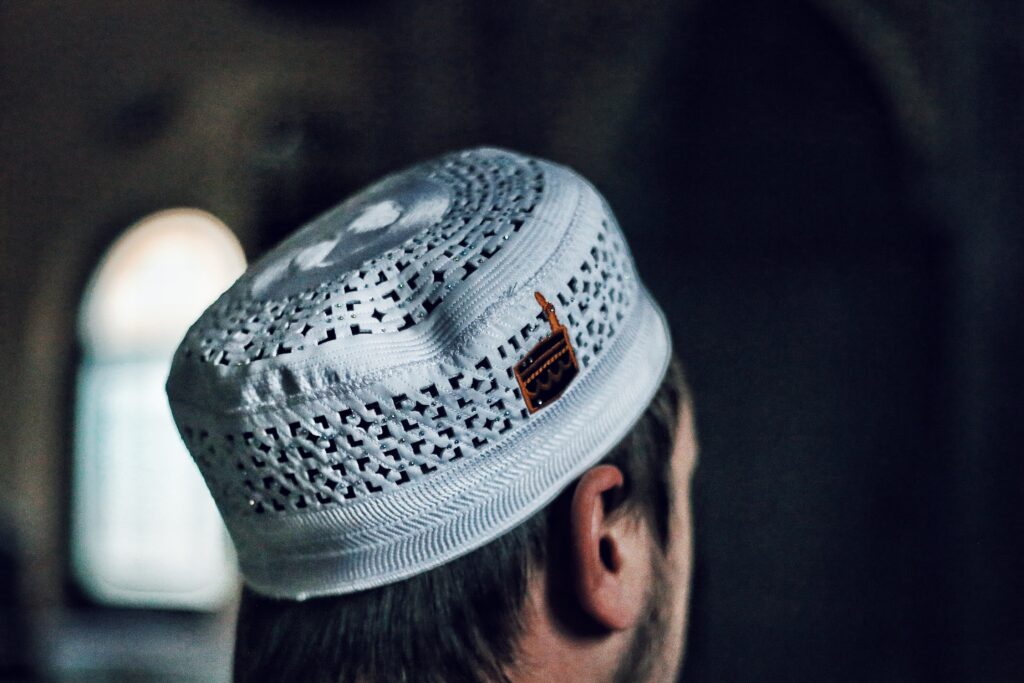 Lejletul Kadr, je noć vrednija od hiljadu meseci, tako veruju pripadnici islamske veroispovesti. Ova noć nastupa 27. dana svetog meseca Ramazana, a muslimani širom sveta dočekuju je sa posebnom radošću.
