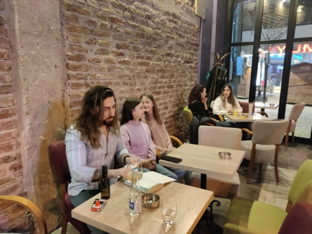 Ženski solidarni front, akcija "Za naše tri"