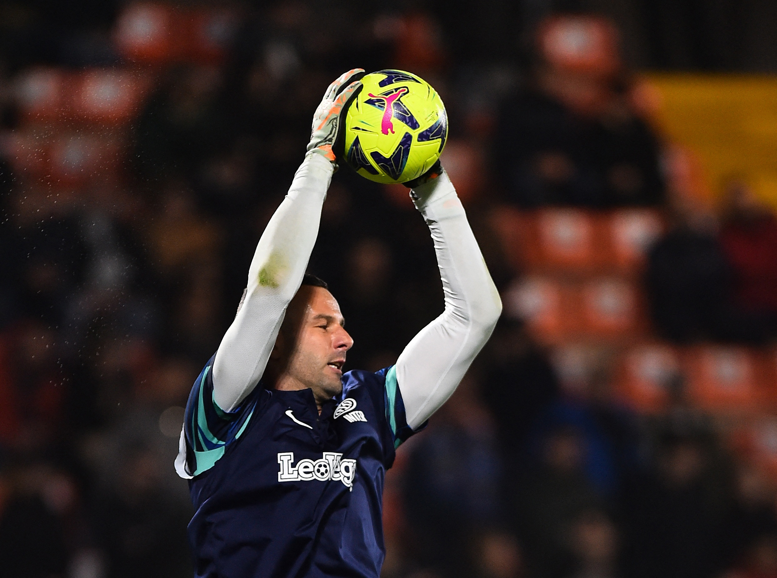 Soccer Football - Serie A - Spezia v Inter Milan - Stadio Alberto-Picco, La Spezia, Italy - March 10, 2023 Inter Milan's Samir Handanovic during the warm up before the match REUTERS/Massimo Pinca