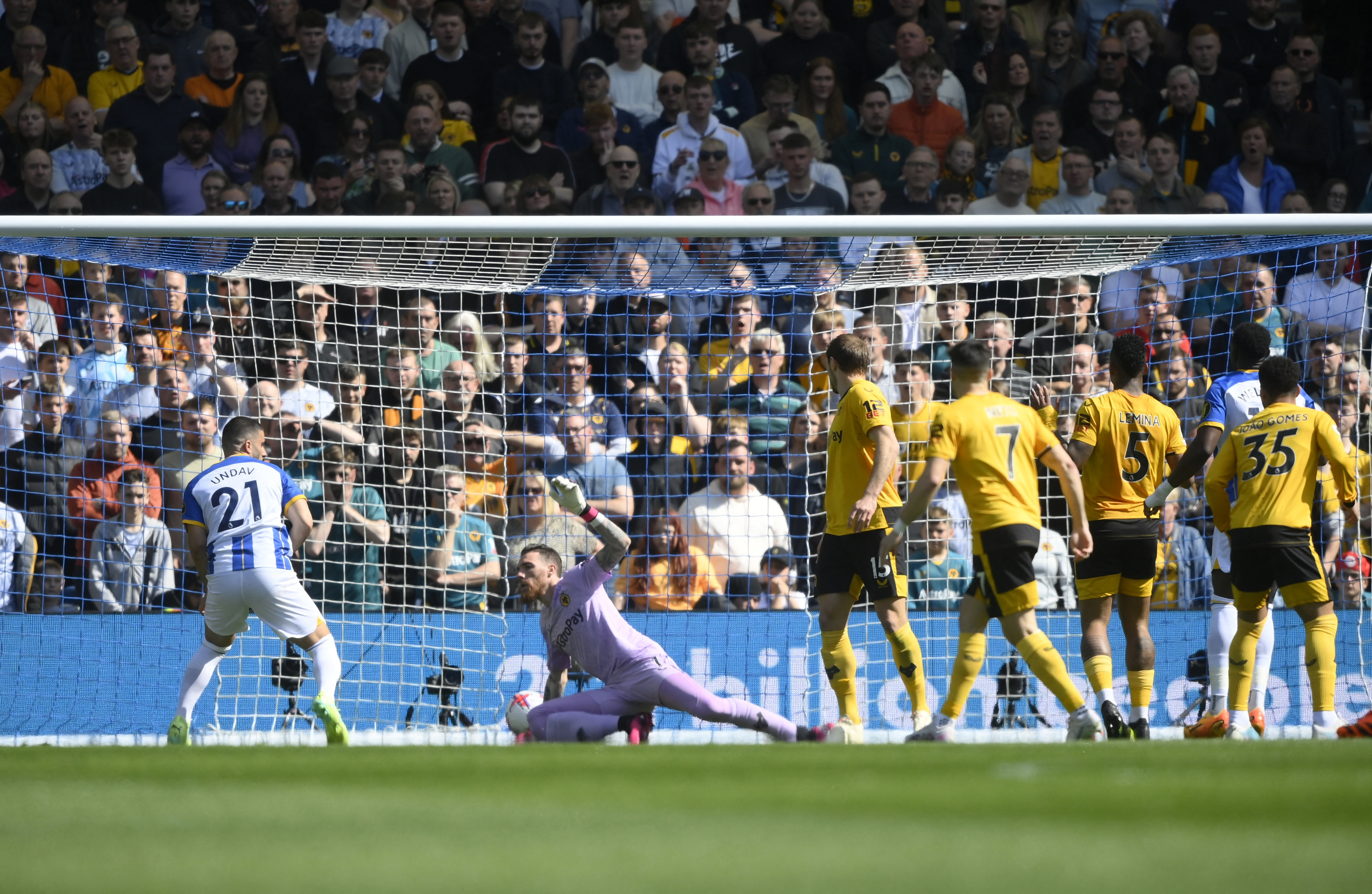 Premier League - Brighton &amp; Hove Albion v Wolverhampton Wanderers