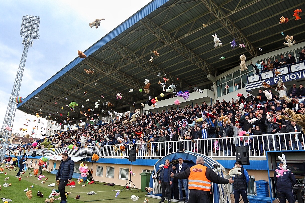 B9EB8C99-6564-41CA-AADE-F33B2AC75F73-10407-000004CC2BD16BA8