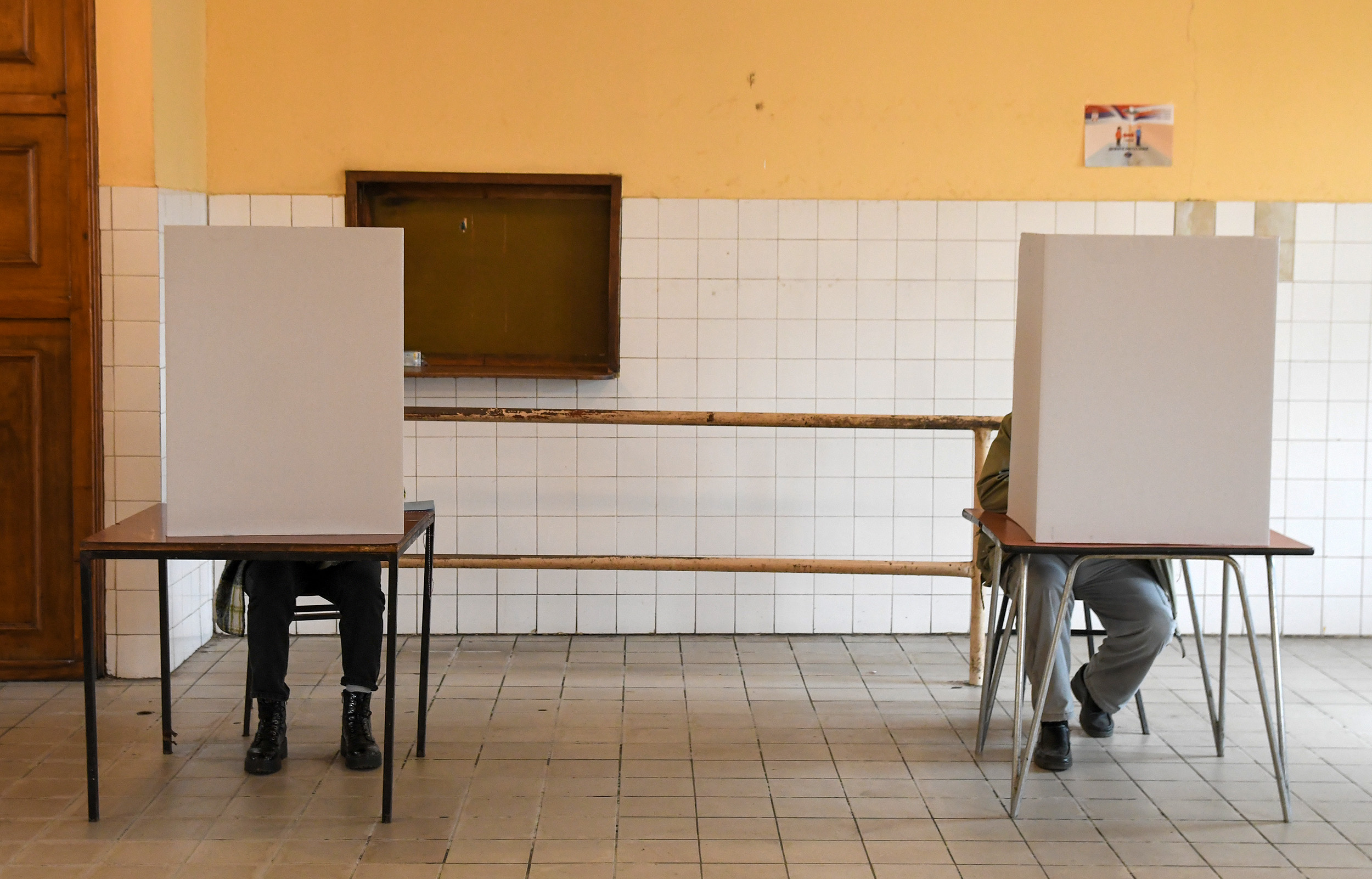 Novi Sad036 izbori glasanje foto Nenad Mihajlovic