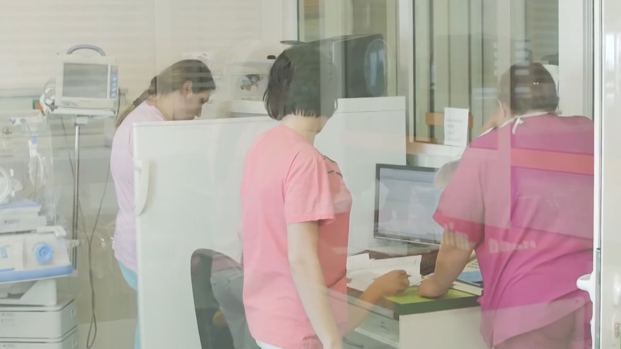 Rastvor umesto vakcine_ Ko će odgovarati.mp4_snapshot_00.00.100