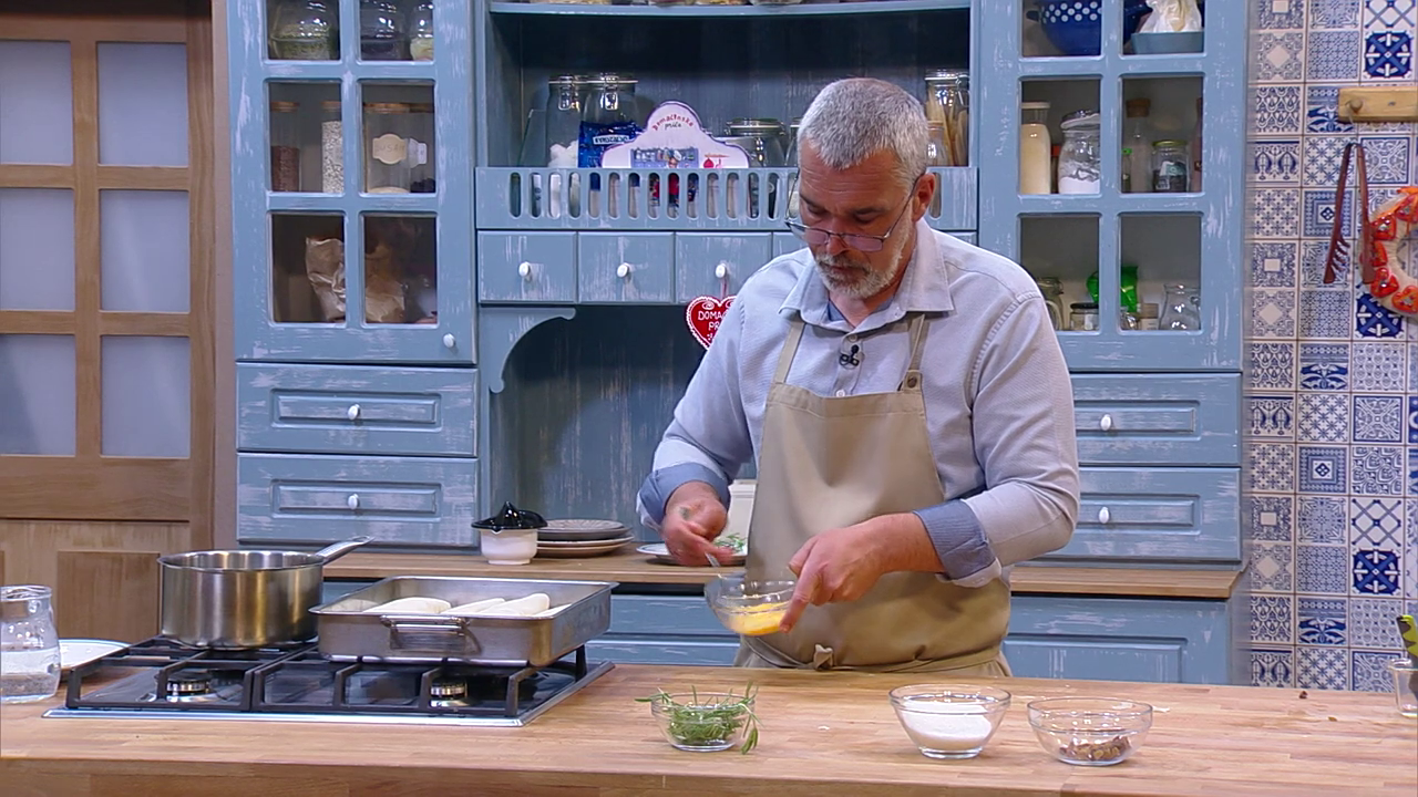 Domaćinske Priče_ Slavski štrudel sa jabukama i ruzmarinom - 10.05.2022.