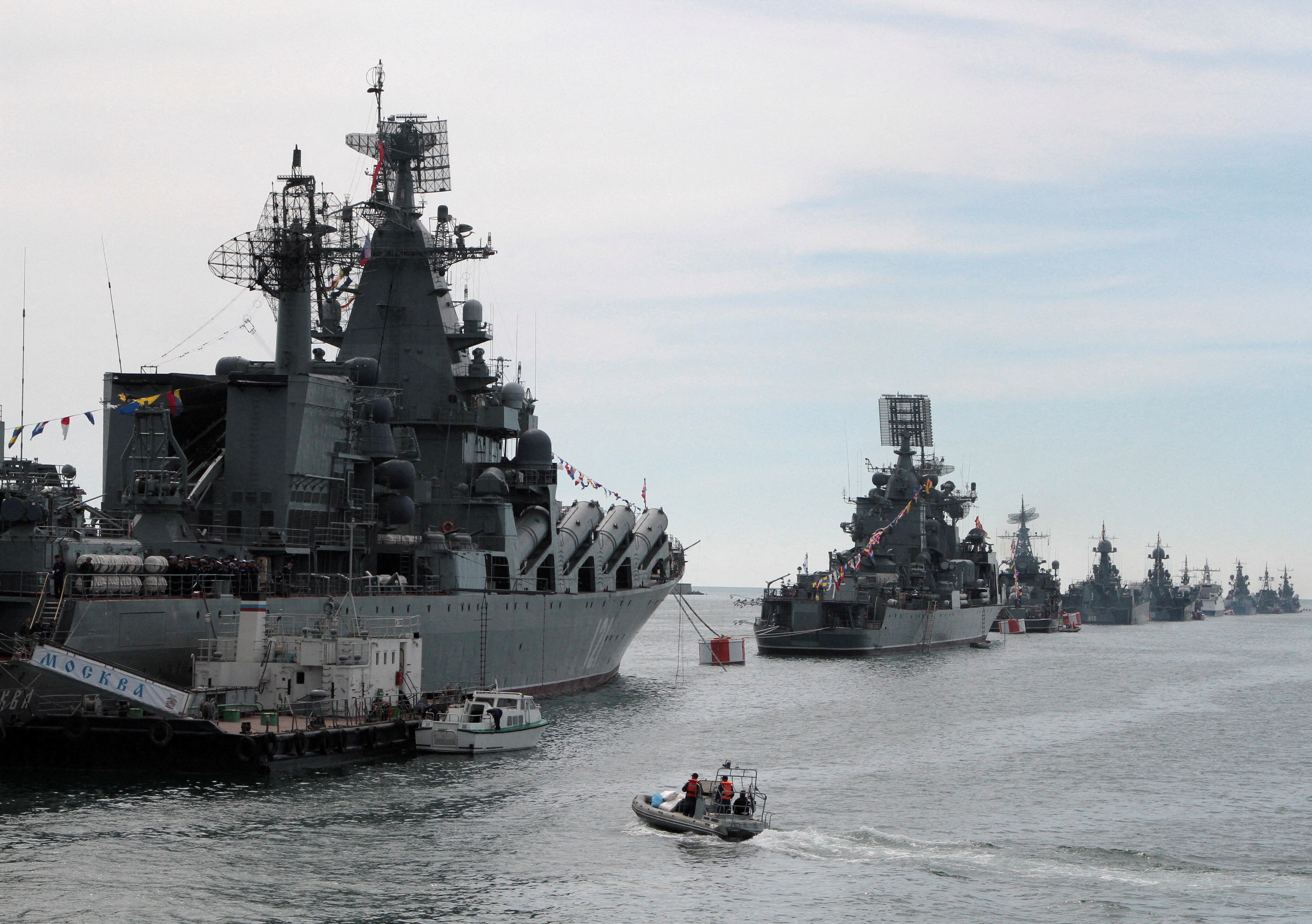 FILE PHOTO: Russian Navy vessels are anchored in a bay of the Black Sea port of Sevastopol in Crimea May 8, 2014.   REUTERS/Stringer/File Photo