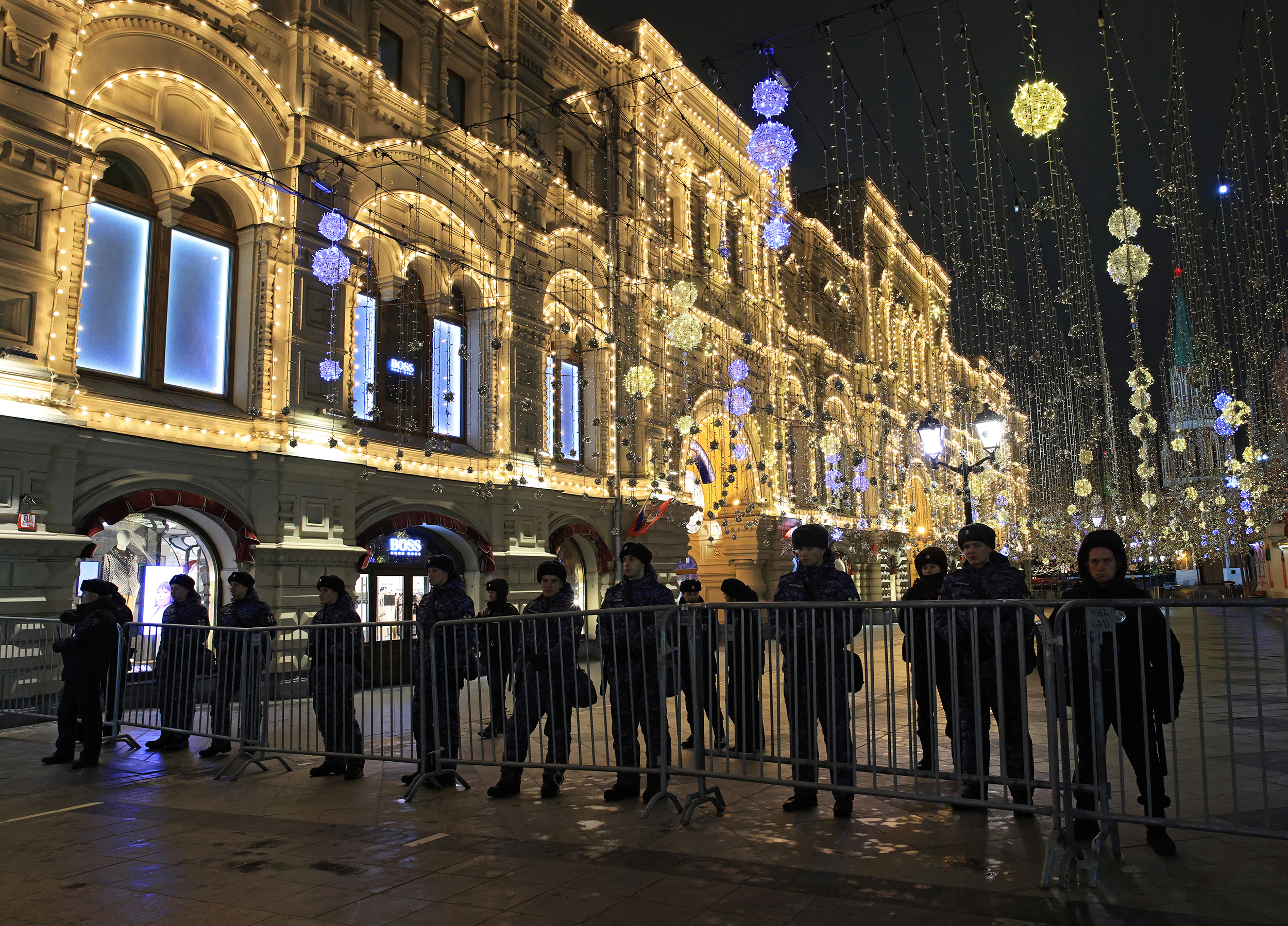 Russian law enforcement officers stand guard near Red Square, closed during New Year's Eve celebrations, in Moscow, Russia December 31, 2022. REUTERS/Tatyana Makeyeva