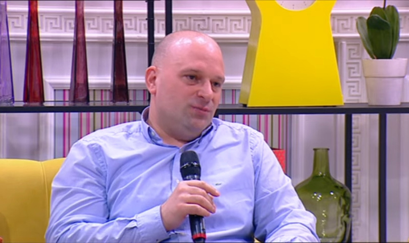 Uros Pribicevic - Gostovanje - Grand Magazin - (TV Grand 16.04.2019.) - YouTube - 1 20