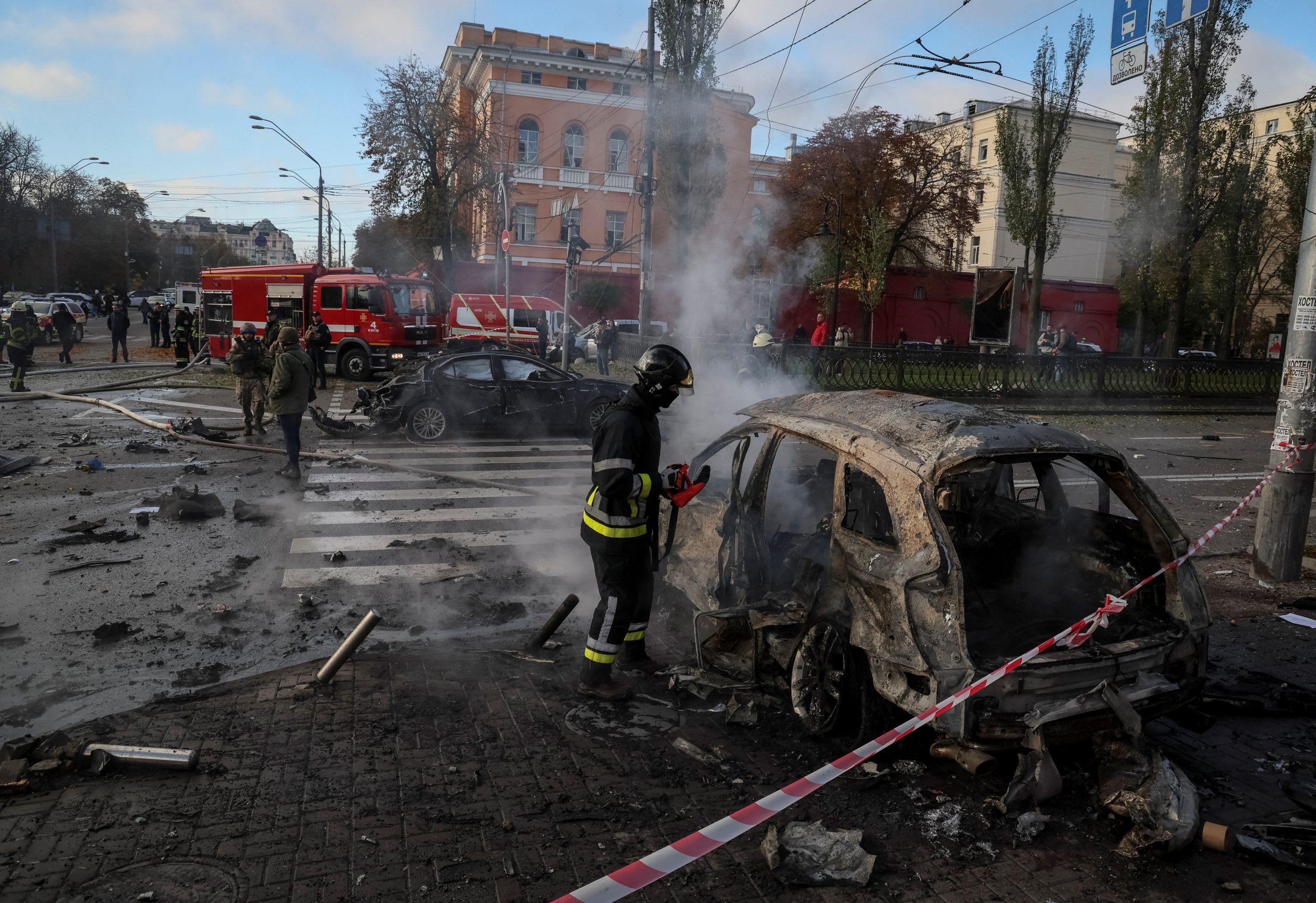 SENSITIVE MATERIAL. THIS IMAGE MAY OFFEND OR DISTURB    A burnt car is seen after a Russian military strike, as Russia's invasion of Ukraine continues, in central Kyiv, Ukraine October 10, 2022.  REUTERS/Gleb Garanich