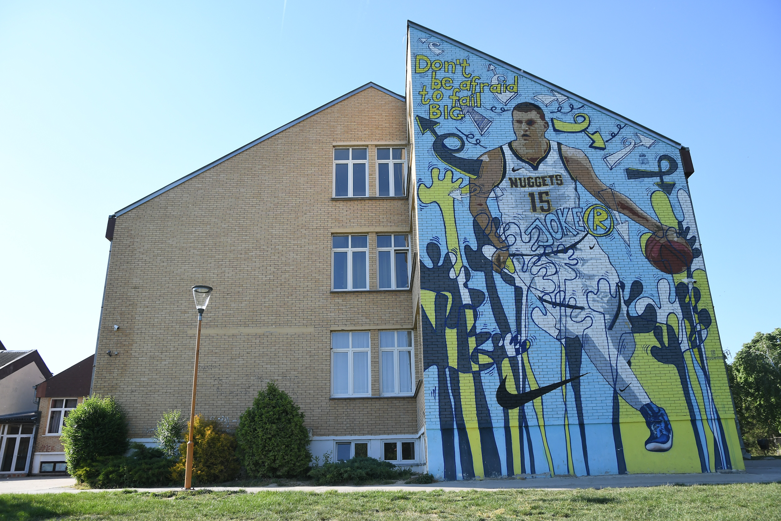 Novi Sad_ mural Nikola Jokic foto Nenad Mihajlovic_-1